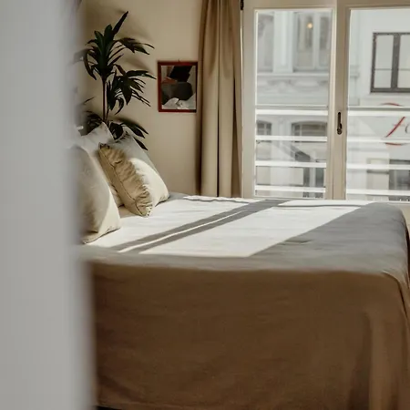 A Place - Boutique & Flats - Oude Koornmarkt 1 *