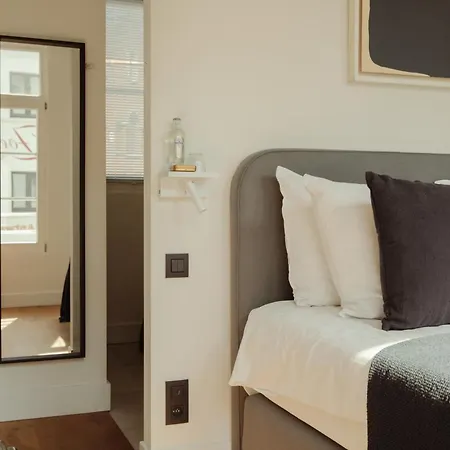 A Place - Boutique & Flats - Oude Koornmarkt 1 *