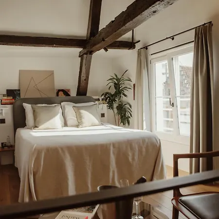 A Place - Boutique & Flats - Oude Koornmarkt 1 *